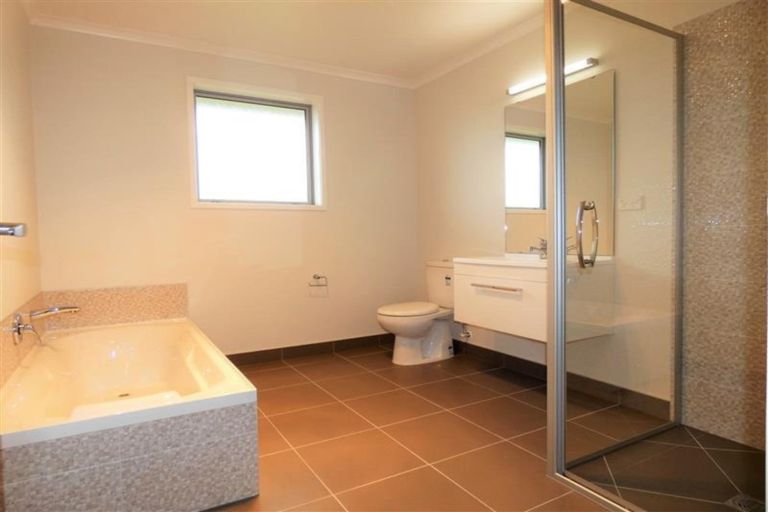Photo of property in 48 Adams Road South, Pukekohe, 2120