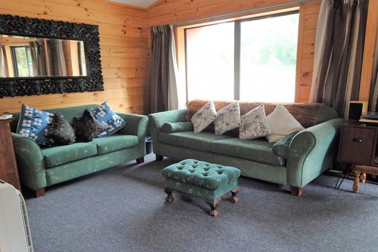 Photo of property in 8 Hurren Place West, Kumara Junction, Hokitika, 7882