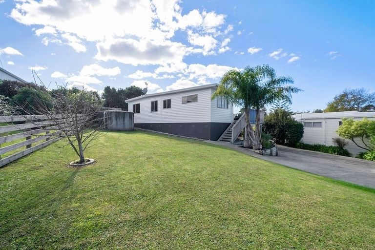Photo of property in 900b Whangaparaoa Road, Manly, Whangaparaoa, 0930