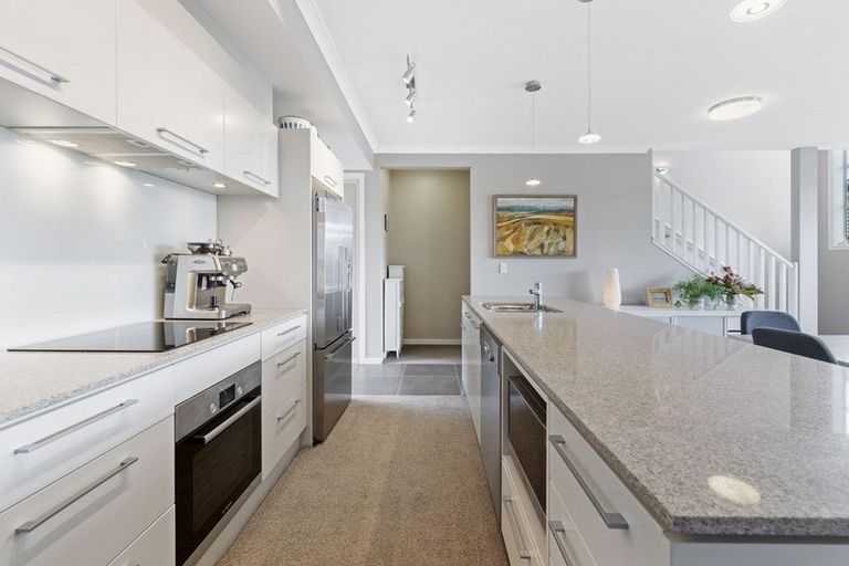 Photo of property in 27 Landmark Terrace, Orewa, 0931