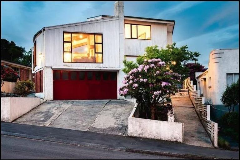 Photo of property in 70 Hawthorn Avenue, Mornington, Dunedin, 9011