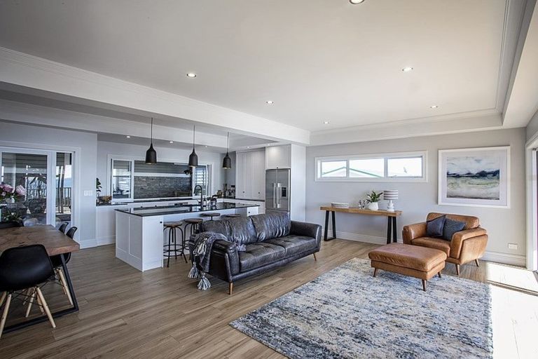 Photo of property in 5 Christine Drive, Coopers Beach, 0420