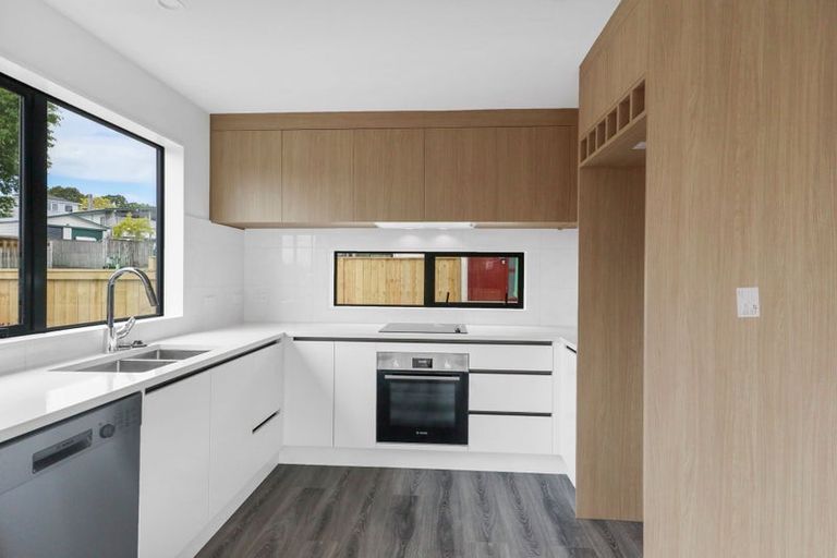 Photo of property in 1b Malvina Place, Bucklands Beach, Auckland, 2014