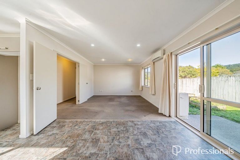 Photo of property in 21 Sun Valley Grove, Wainuiomata, Lower Hutt, 5014