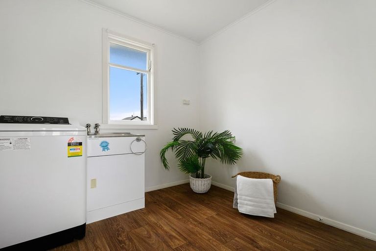 Photo of property in 72 Mcmurdo Street, Tinwald, Ashburton, 7700