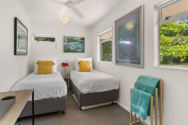 Photo of property in 11 Herbert Drive, Whangamata, 3620