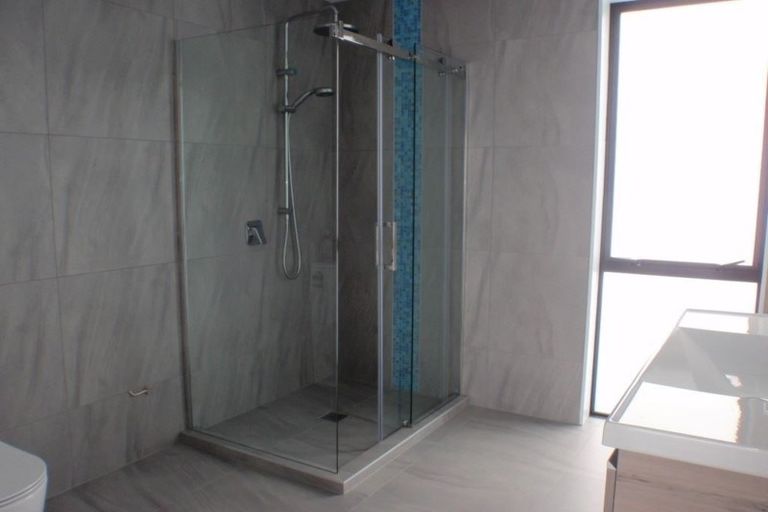 Photo of property in 6 Whiterock Lane, Richmond Hill, Christchurch, 8081