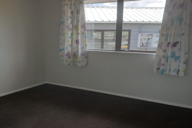 Photo of property in 14b Sandspit Road, Waiuku, 2123