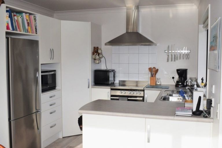 Photo of property in 28 Ian Peter Way, Otaki, 5512