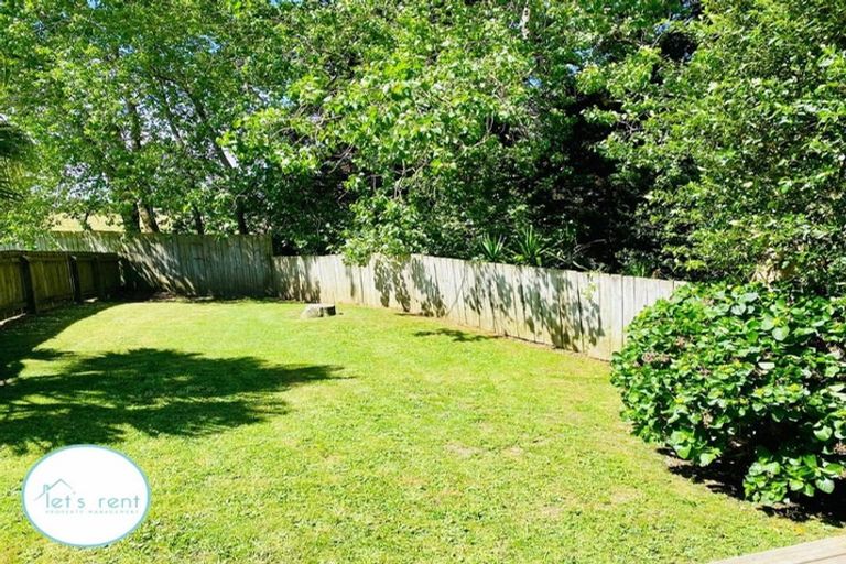 Photo of property in 30 Leaver Place, Weymouth, Auckland, 2103