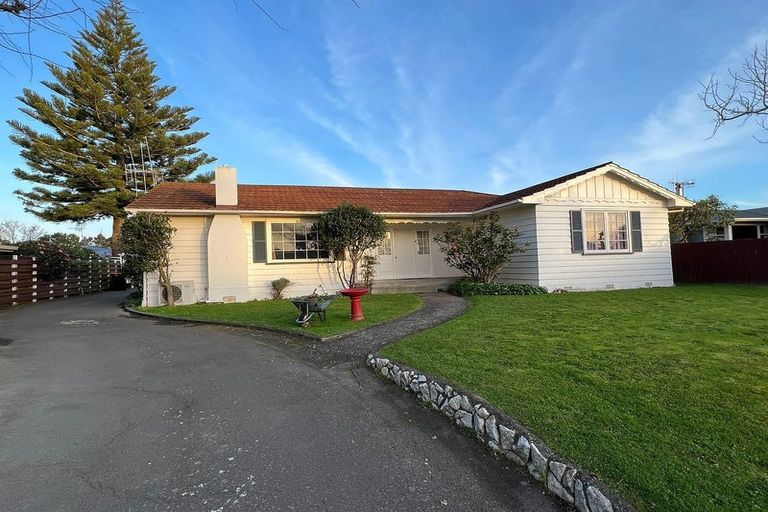 Photo of property in 6 Henare Street, West End, Palmerston North, 4412