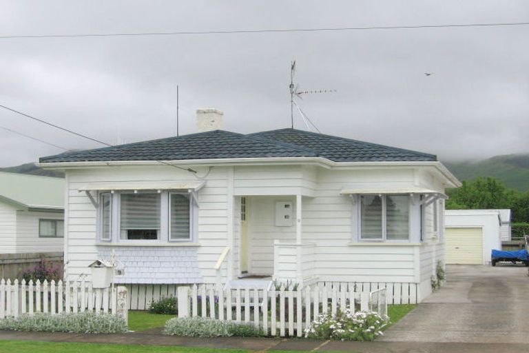 Photo of property in 9 Bradley Street, Paeroa, 3600