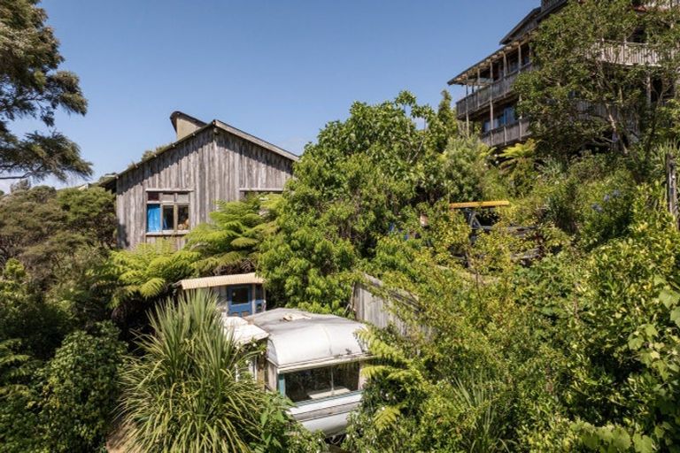 Photo of property in 37 Whaanga Road, Raglan, 3297