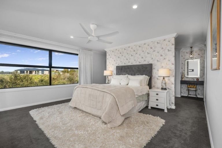 Photo of property in 30 Lakeside Terrace, Omokoroa, 3114