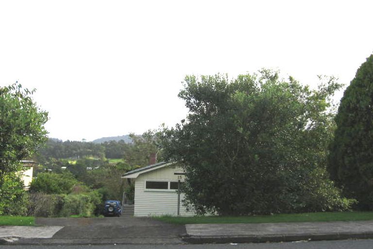 Photo of property in 15 Autumn Avenue, Glen Eden, Auckland, 0602