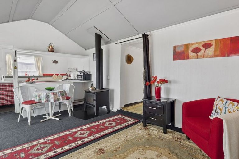 Photo of property in 7 Taylor Street, Brighton, Dunedin, 9035