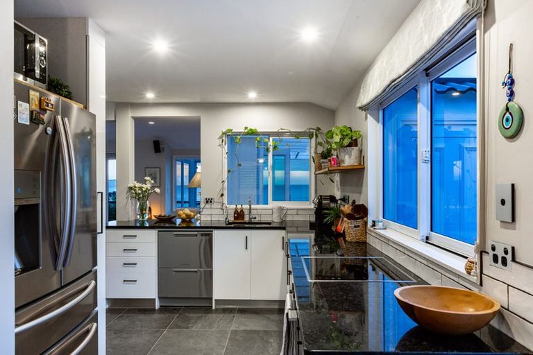 Photo of property in 120a Motuhara Road, Plimmerton, Porirua, 5026