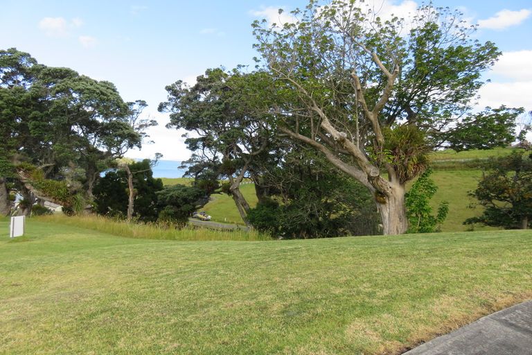 Photo of property in 15 Ongutukura Way, Oakura, Hikurangi, 0184