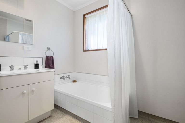 Photo of property in 38 Burgess Street, Green Island, Dunedin, 9018