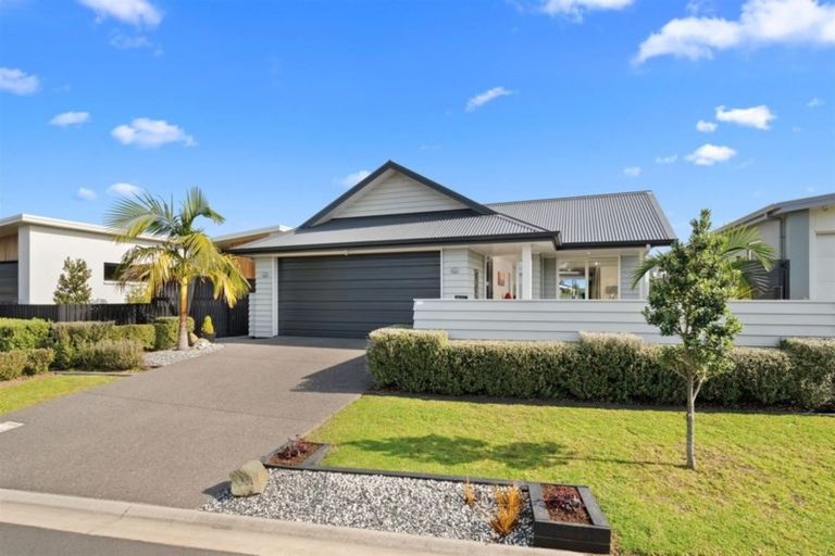 Photo of property in 73 Coast Boulevard, Papamoa Beach, Papamoa, 3118