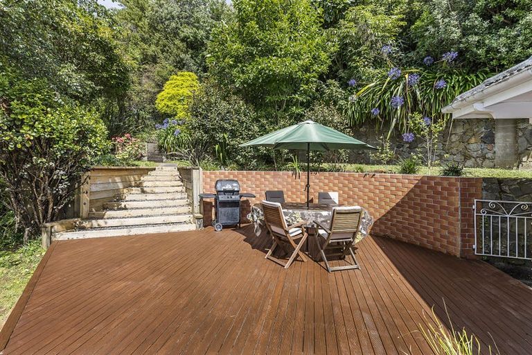 Photo of property in 30 Chester Road, Tawa, Wellington, 5028