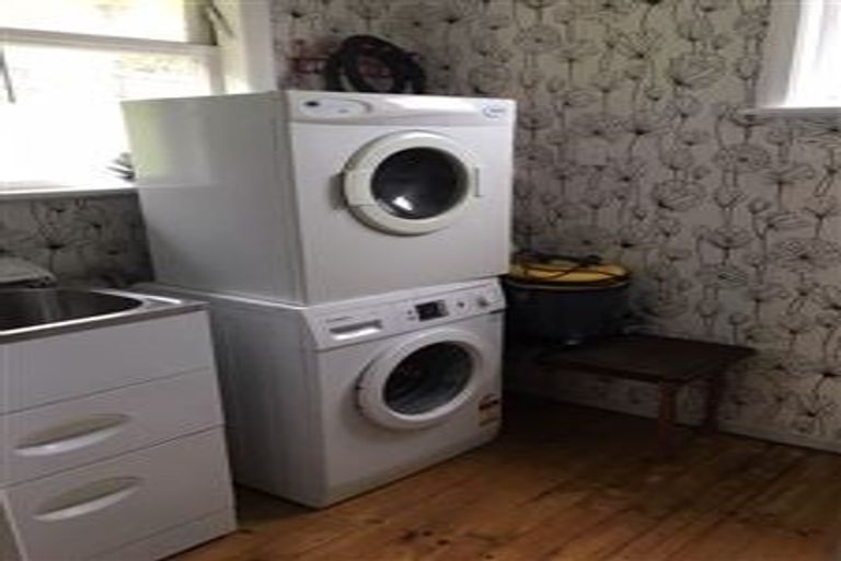 Photo of property in 27 Durham Street, Cannons Creek, Porirua, 5024