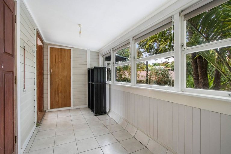 Photo of property in 18 Omokoroa Road, Omokoroa, 3114