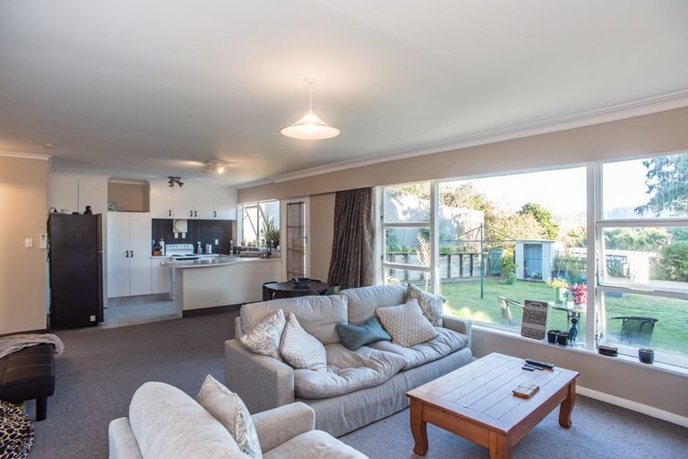 Photo of property in 17 Gray Avenue, Paraparaumu Beach, Paraparaumu, 5032