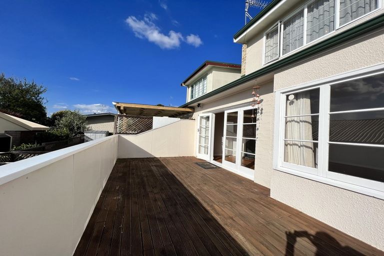 Photo of property in 120 Forest Lake Road, Forest Lake, Hamilton, 3200