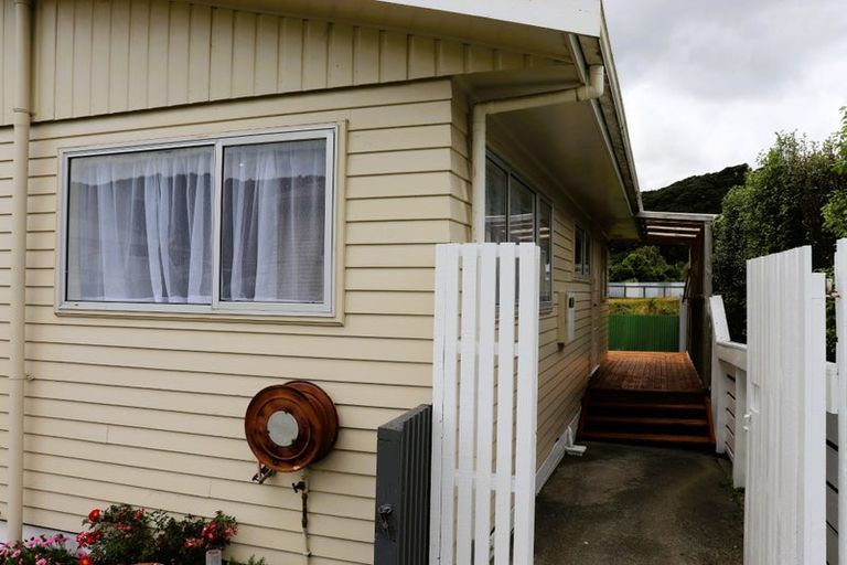 Photo of property in 71a Main Road, Wainuiomata, Lower Hutt, 5014