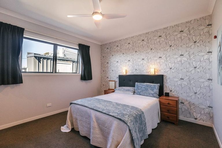 Photo of property in 50a Pratt Avenue, Foxton Beach, Foxton, 4815