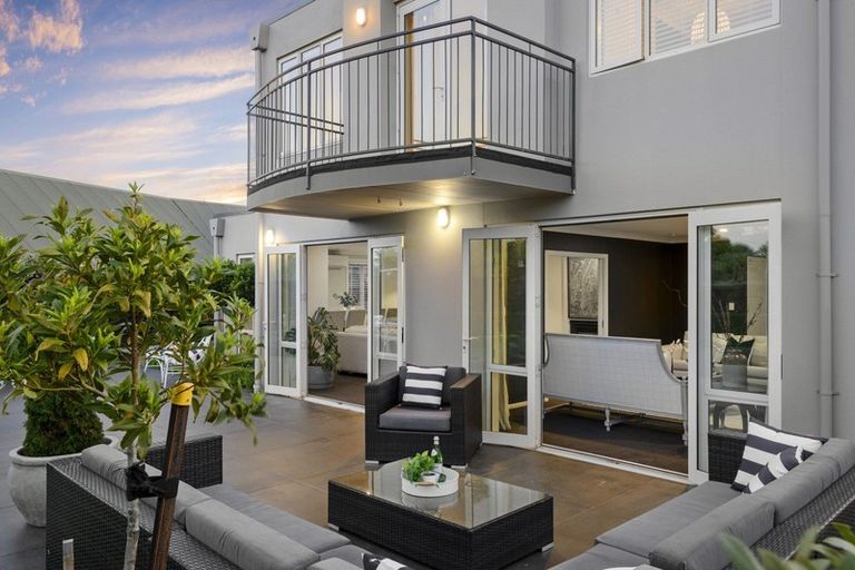 Photo of property in 19 Creedon Glen, Casebrook, Christchurch, 8051