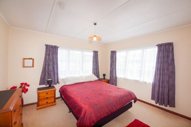 Photo of property in 10 Kipling Street, Johnsonville, Wellington, 6037