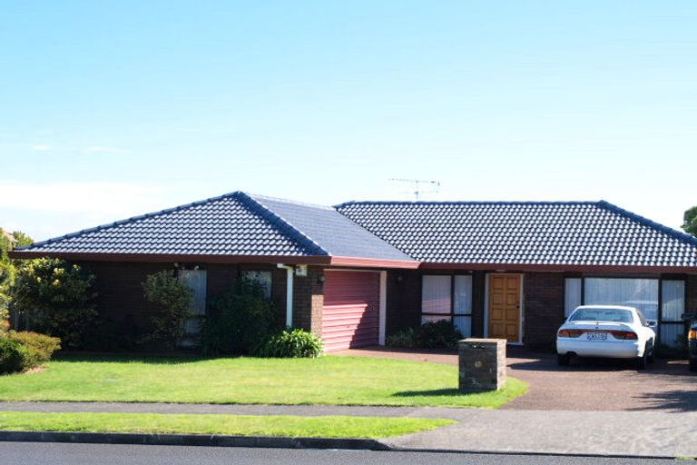 Photo of property in 35 Orangewood Drive, Northpark, Auckland, 2013