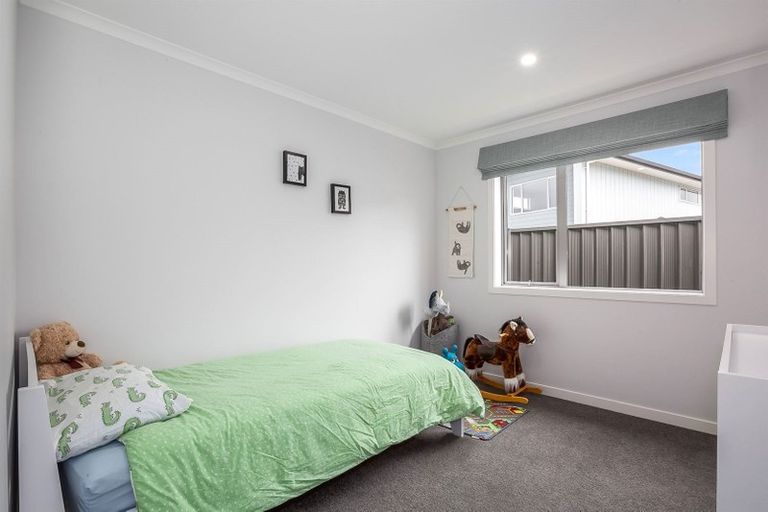 Photo of property in 18 Taiko Place, Kenepuru, Porirua, 5022
