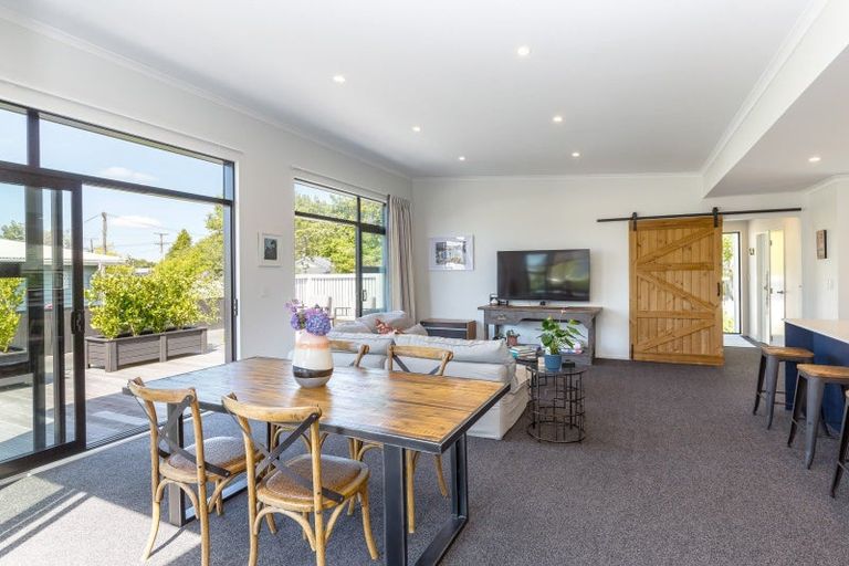 Photo of property in 24 Kempton Street, Greytown, 5712