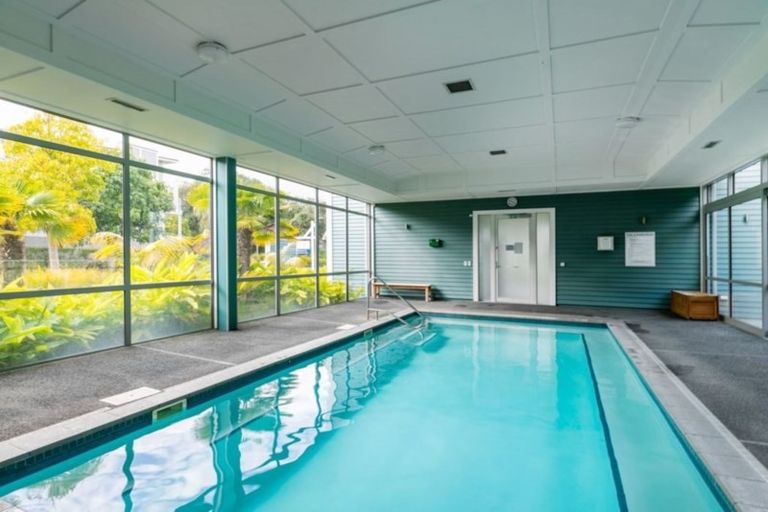 Photo of property in 15 Landmark Terrace, Orewa, 0931