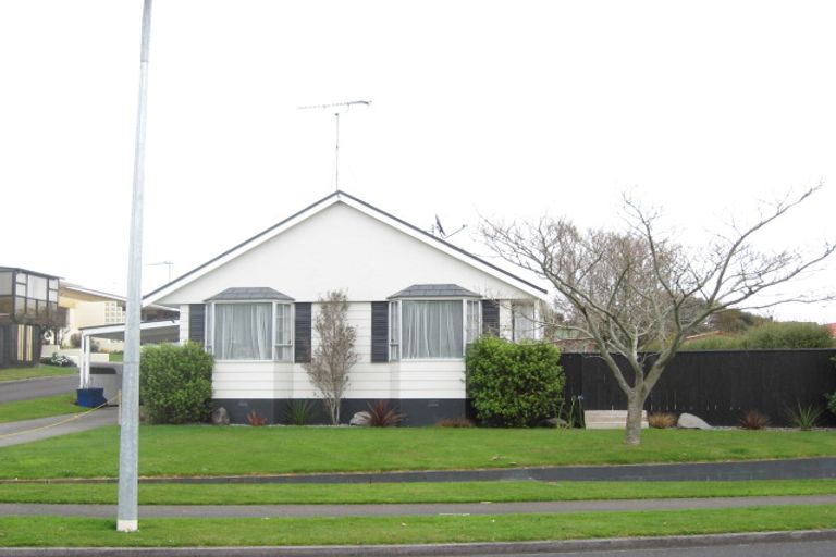 Photo of property in 19 Gardenia Avenue, Bell Block, New Plymouth, 4312