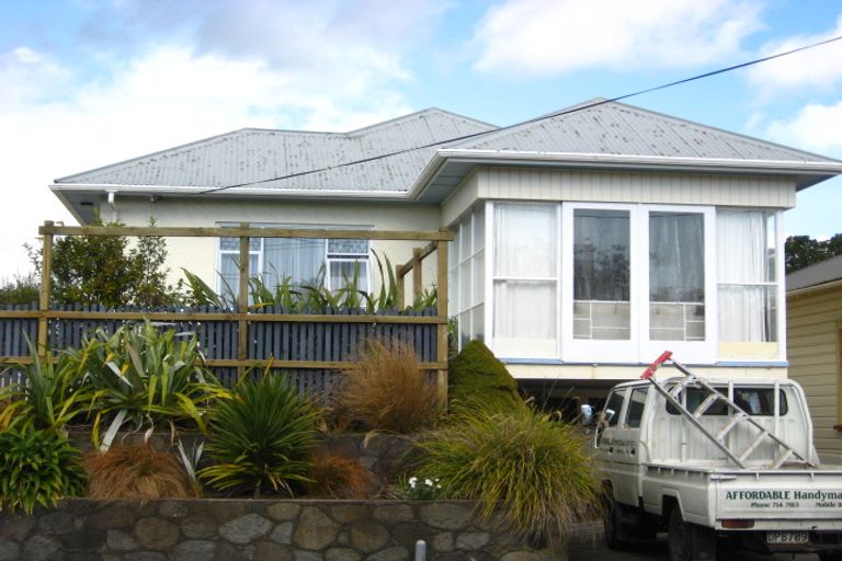 Photo of property in 5 Wallace Place, Westown, New Plymouth, 4310