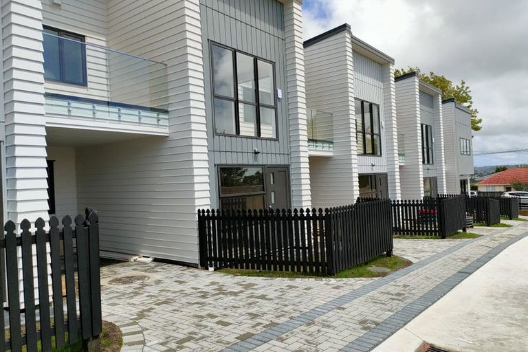 Photo of property in 5/21 Humphrey Kemp Avenue, Henderson, Auckland, 0612