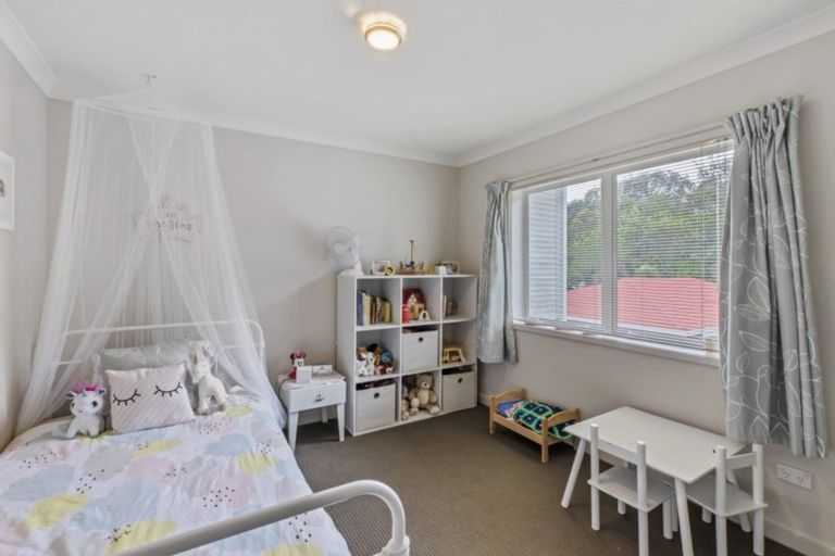 Photo of property in 4 Kensington Drive, Orewa, 0931