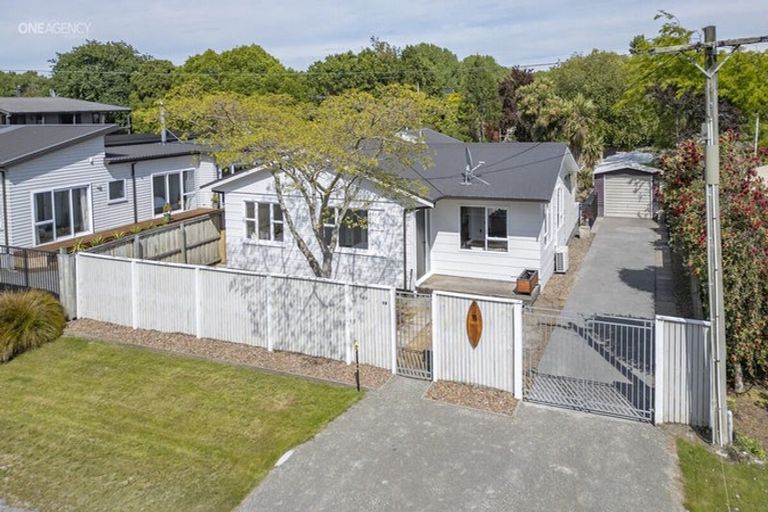 Photo of property in 16 Stalkers Road, Woodend Beach, Kaiapoi, 7691