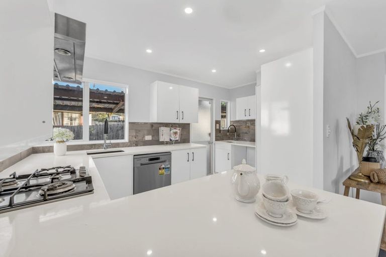 Photo of property in 21 Oreti Place, Clover Park, Auckland, 2019