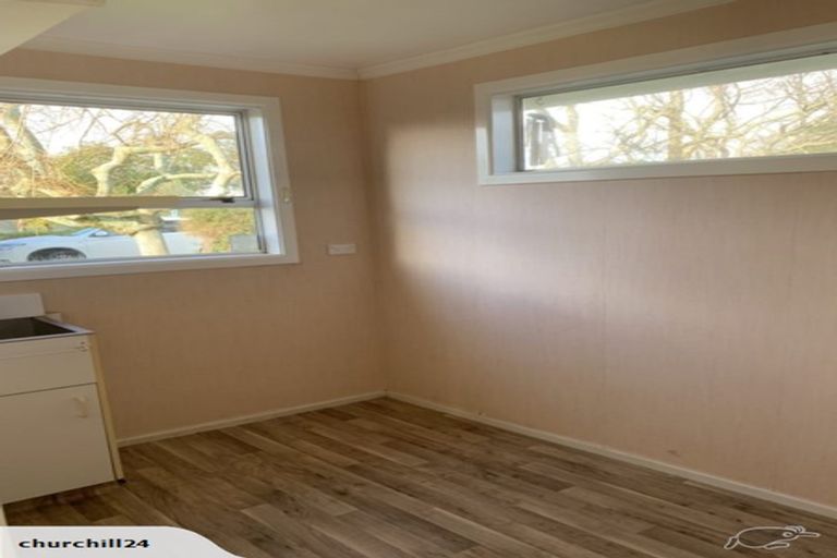 Photo of property in 24 Sutherland Crescent, Westbrook, Palmerston North, 4412