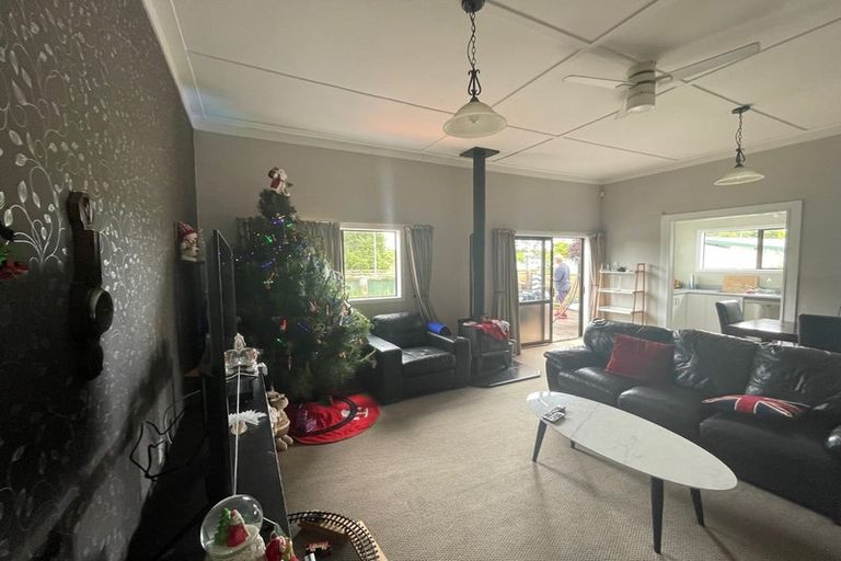 Photo of property in 1 Konini Street, Inglewood, 4330