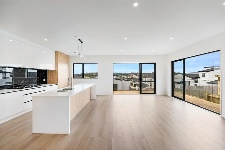 Photo of property in 11 Whale Bay Rise, Gulf Harbour, Whangaparaoa, 0930