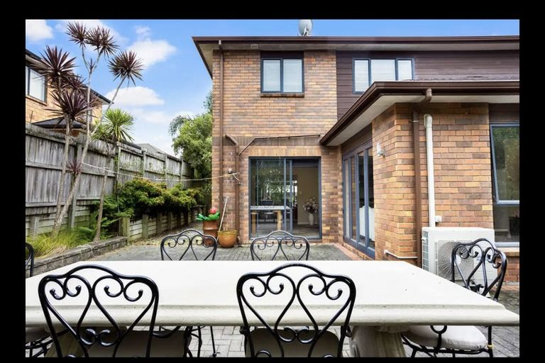 Photo of property in 29 Dressage Lane, Greenhithe, Auckland, 0632