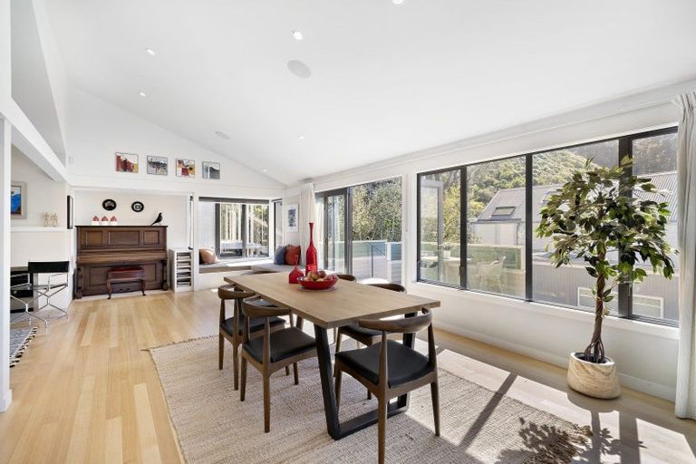 Photo of property in 96 Hill Street, Thorndon, Wellington, 6011