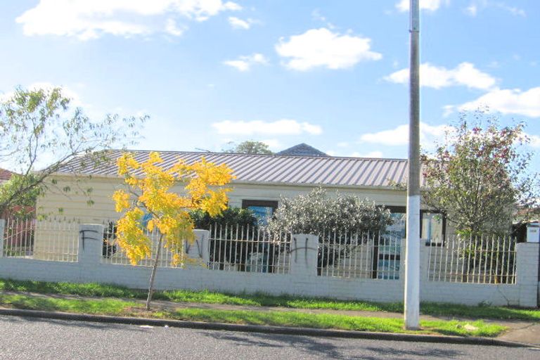 Photo of property in 36 Boundary Road, Clover Park, Auckland, 2019