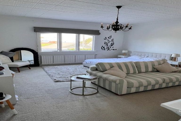 Photo of property in 8 Central Terrace, Kelburn, Wellington, 6012